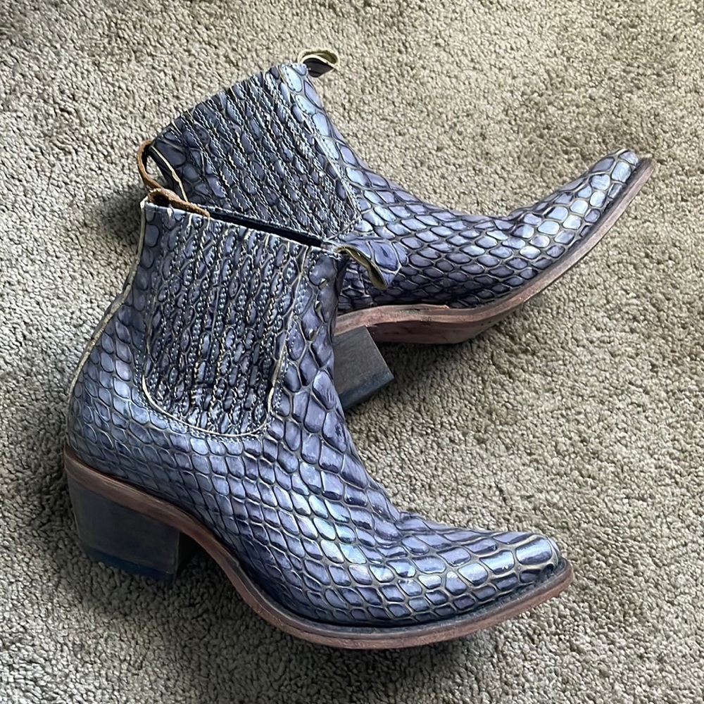 Freebird by Steven, Faith size 7 HOLD